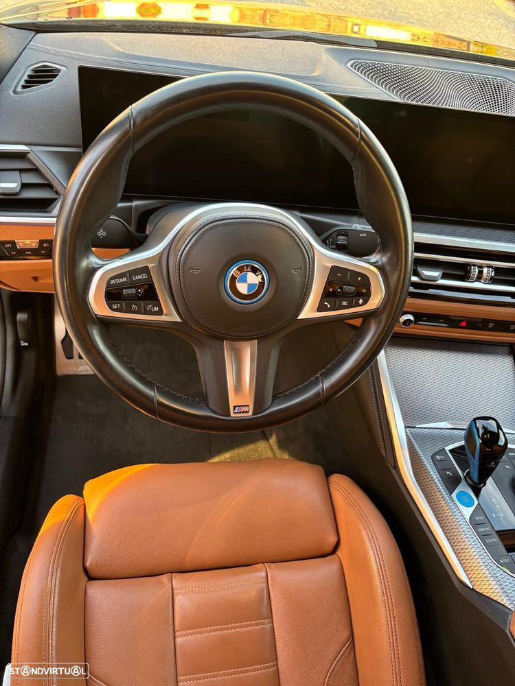 BMW i4 eDrive40 Desportiva M - 17