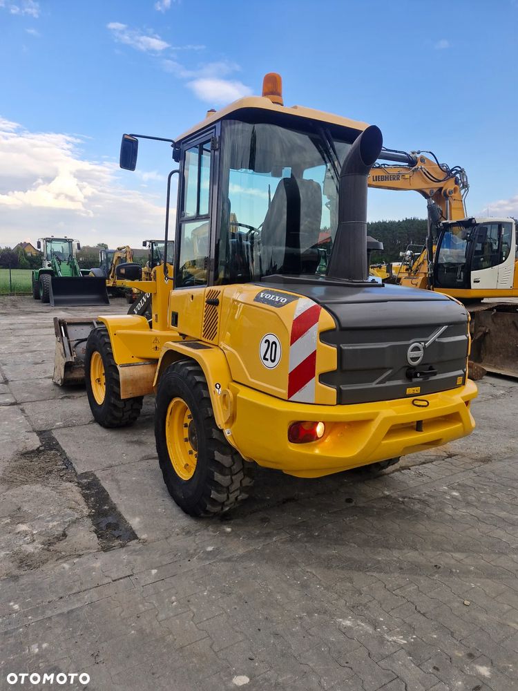 Volvo L30 - 1