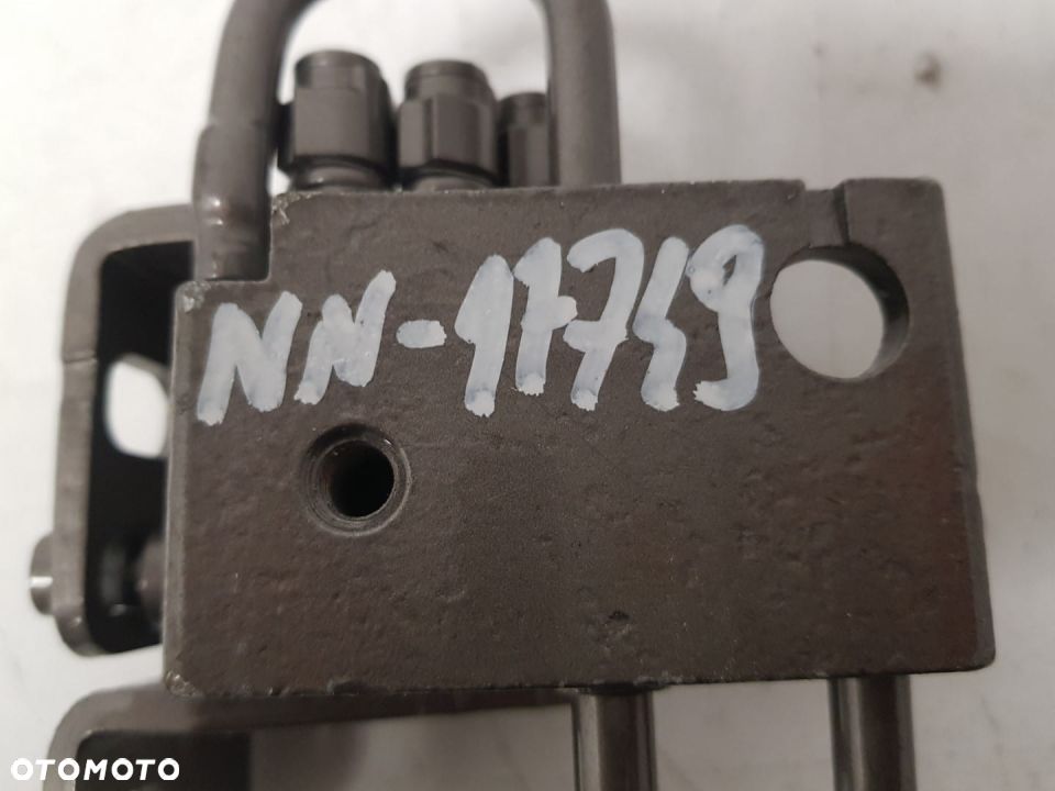 VW GOLF 5 V PLUS 03- ZAWIAS DRZWI  PRZEDNICH PRAWYCH PRAWY PRZÓD PRZEDNIE PRAWE 1K0831412Q - 4