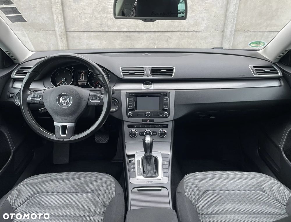 Volkswagen Passat - 26