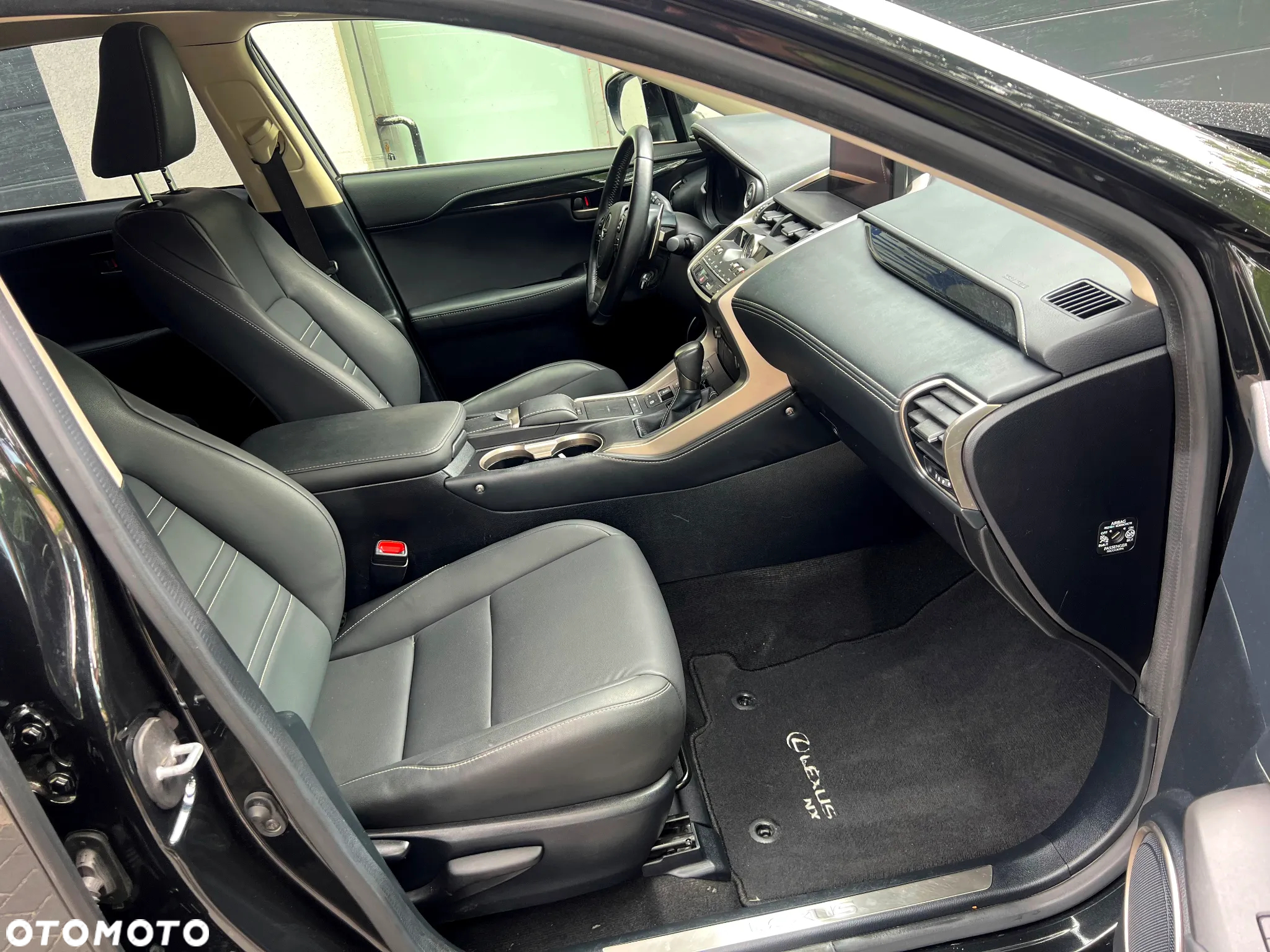 Lexus NX 300h Prestige AWD - 19
