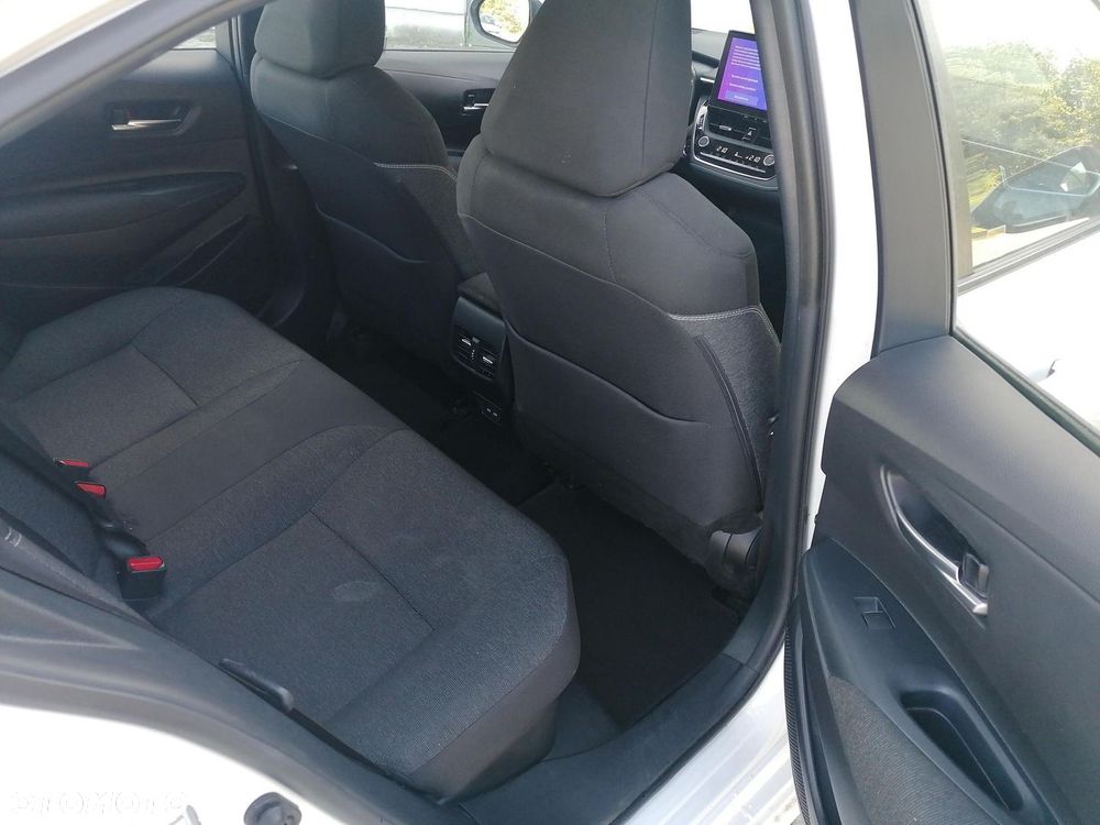 Toyota Corolla 1.8 Hybrid Comfort - 10