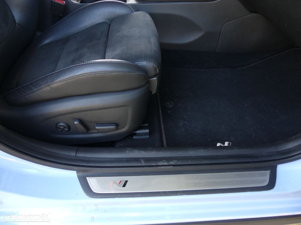 Hyundai i30 N 2.0 T-GDi Performance Pack - 23