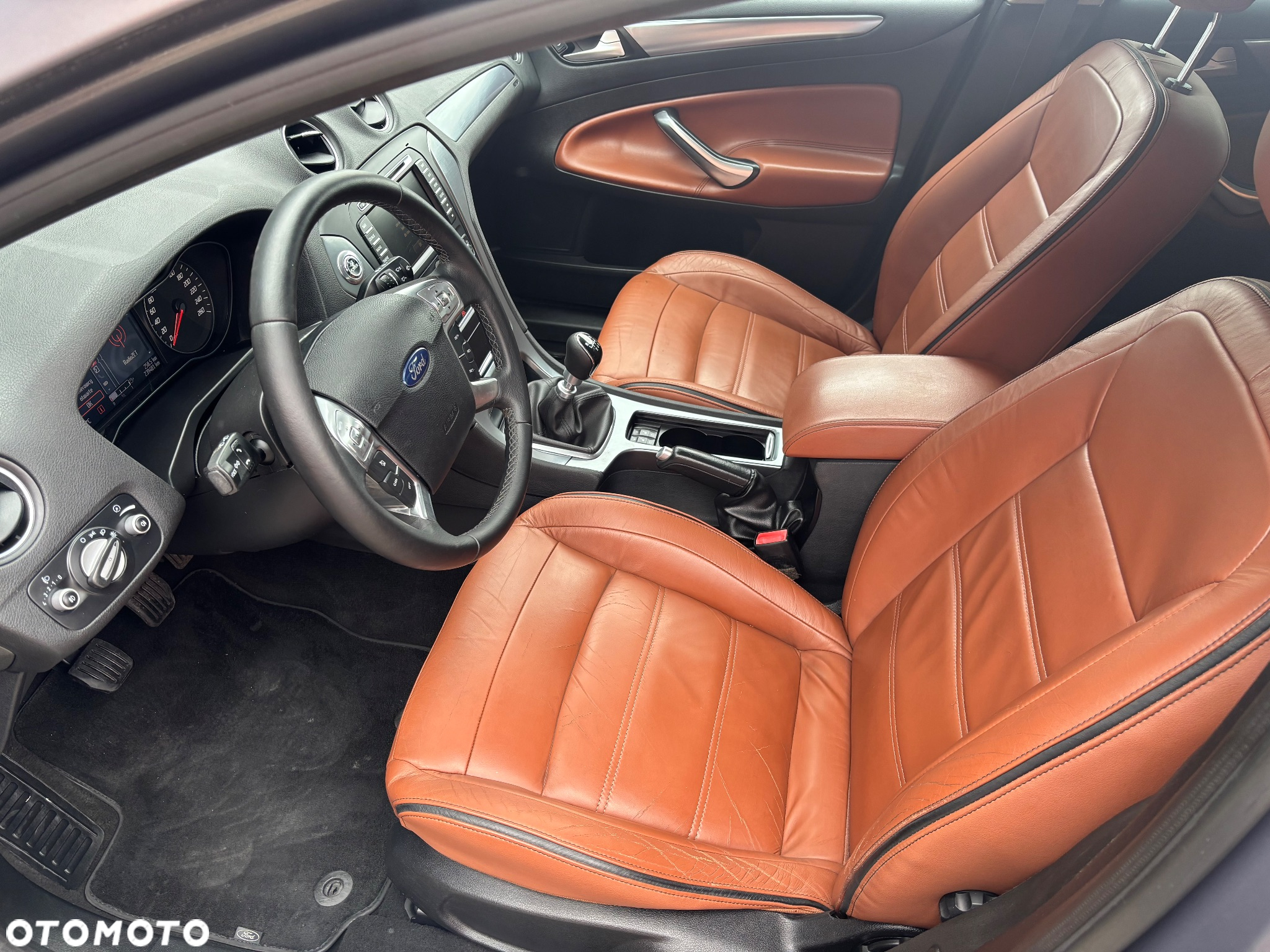 Ford Mondeo 2.0 TDCi Ghia - 30