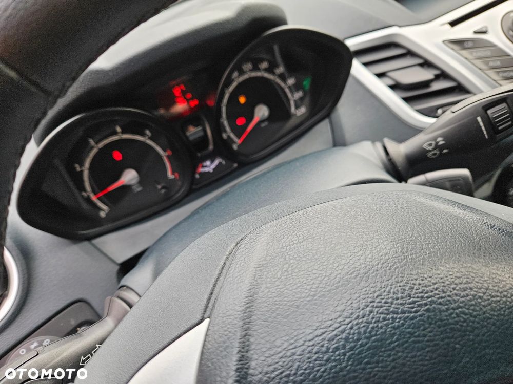 Ford Fiesta 1.25 Champions Edition - 16