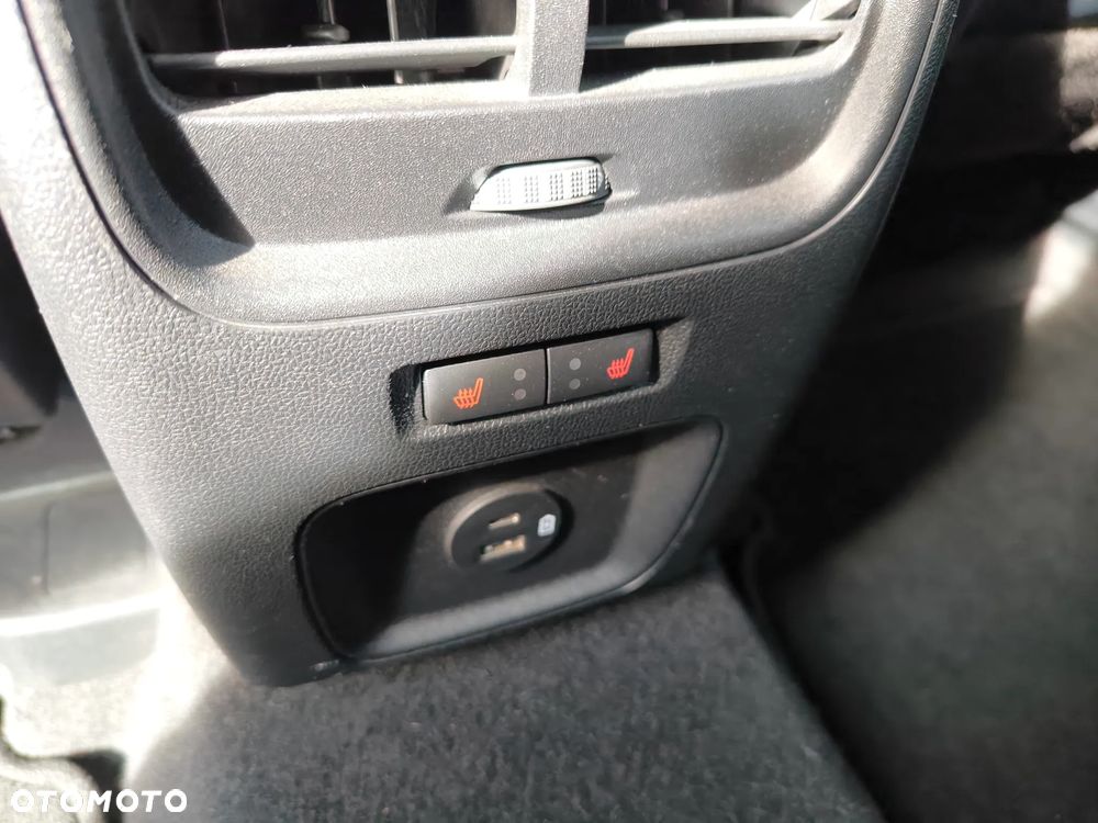 Ford Kuga 1.5 EcoBoost TITANIUM X - 6