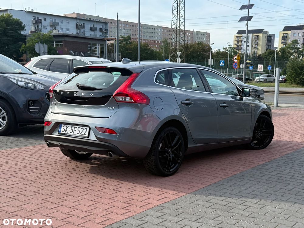 Volvo V40 D4 Drive-E Momentum - 6