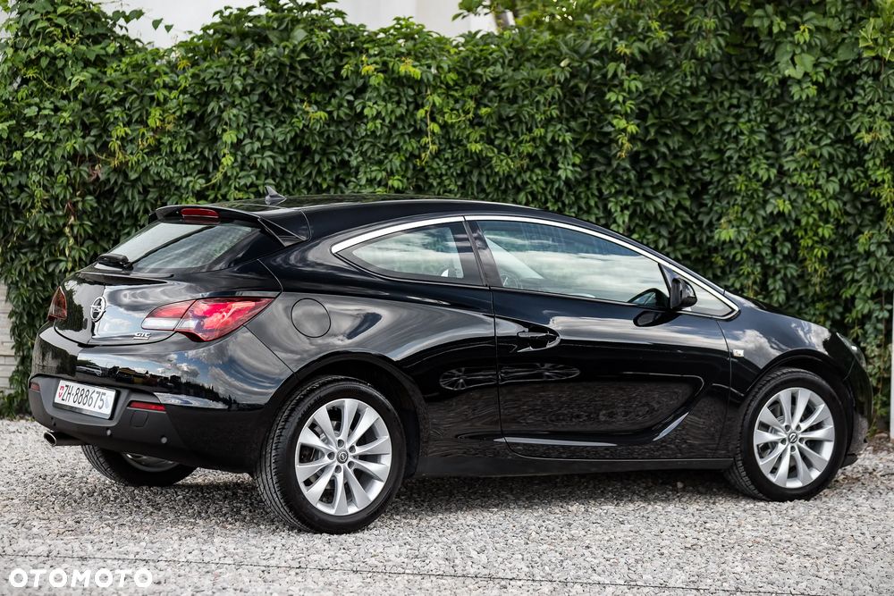 Opel Astra 1.6 Turbo Cosmo - 12
