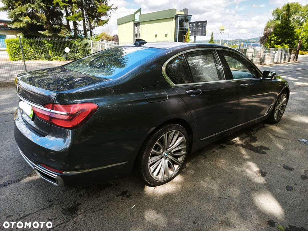 BMW Seria 7 730d xDrive - 14