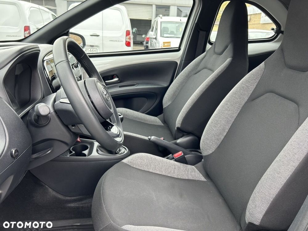 Toyota Aygo X - 11