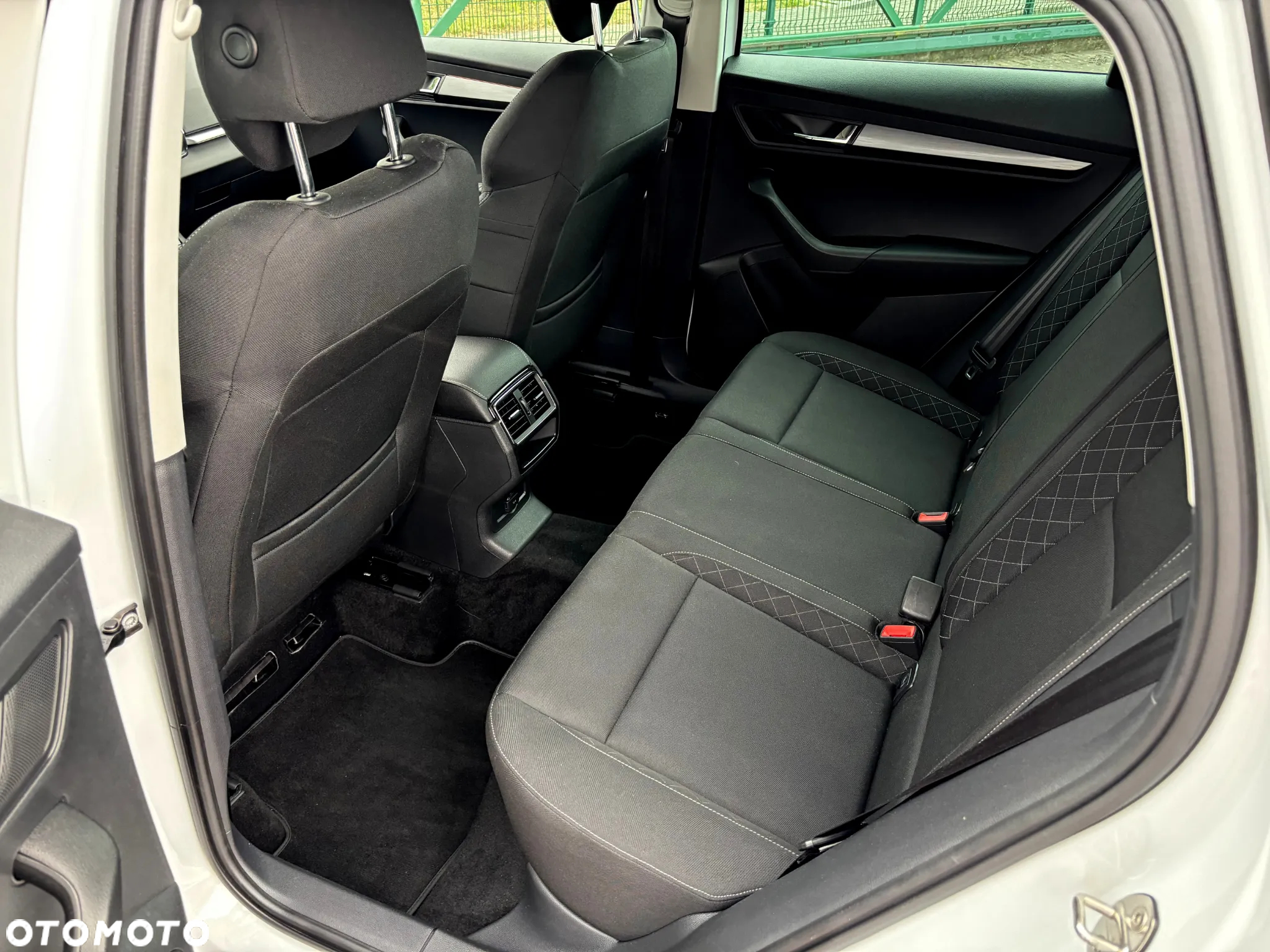 Skoda Karoq 1.5 TSI Ambition - 17