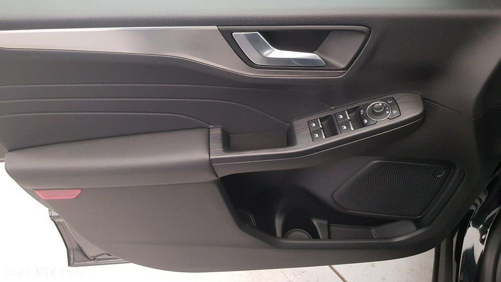 Ford Kuga - 25