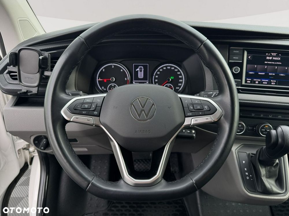 Volkswagen Caravelle - 15