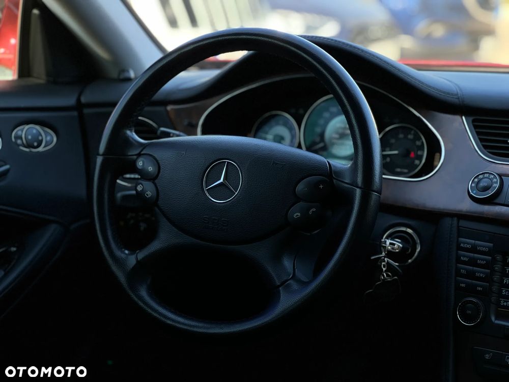 Mercedes-Benz CLS - 24