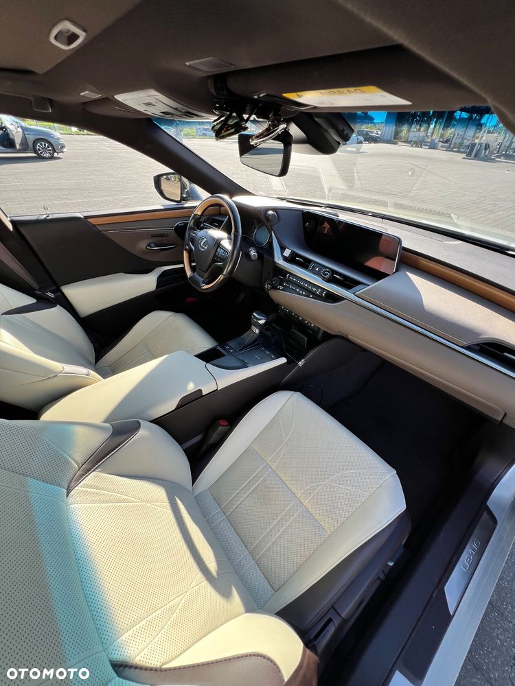 Lexus ES - 21