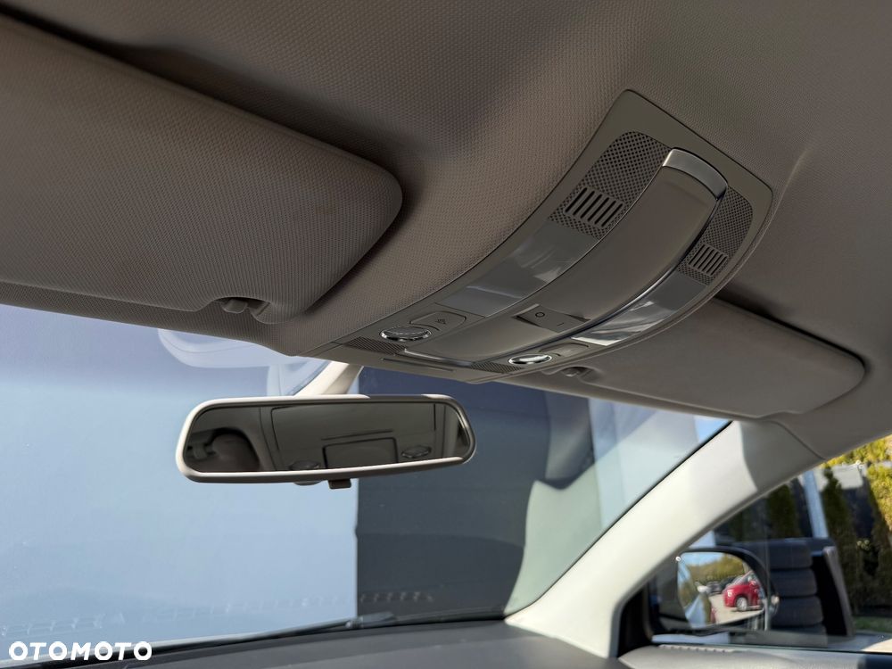 Audi A6 Avant 2.0 TDI DPF multitronic - 28