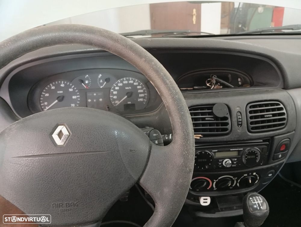 Renault Mégane 1.4 16V Authentic - 5