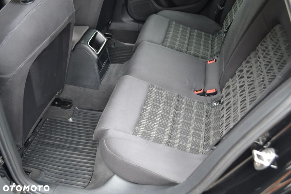 Audi A4 Avant 2.0 TDI DPF quattro - 18