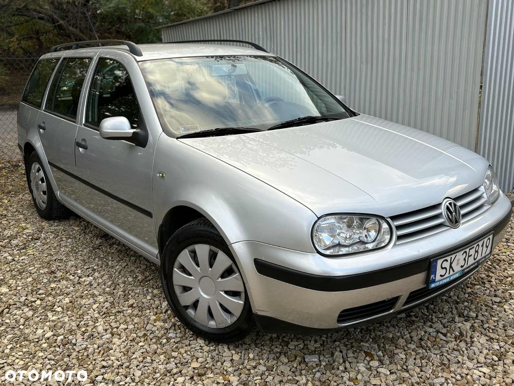 Volkswagen Golf - 1