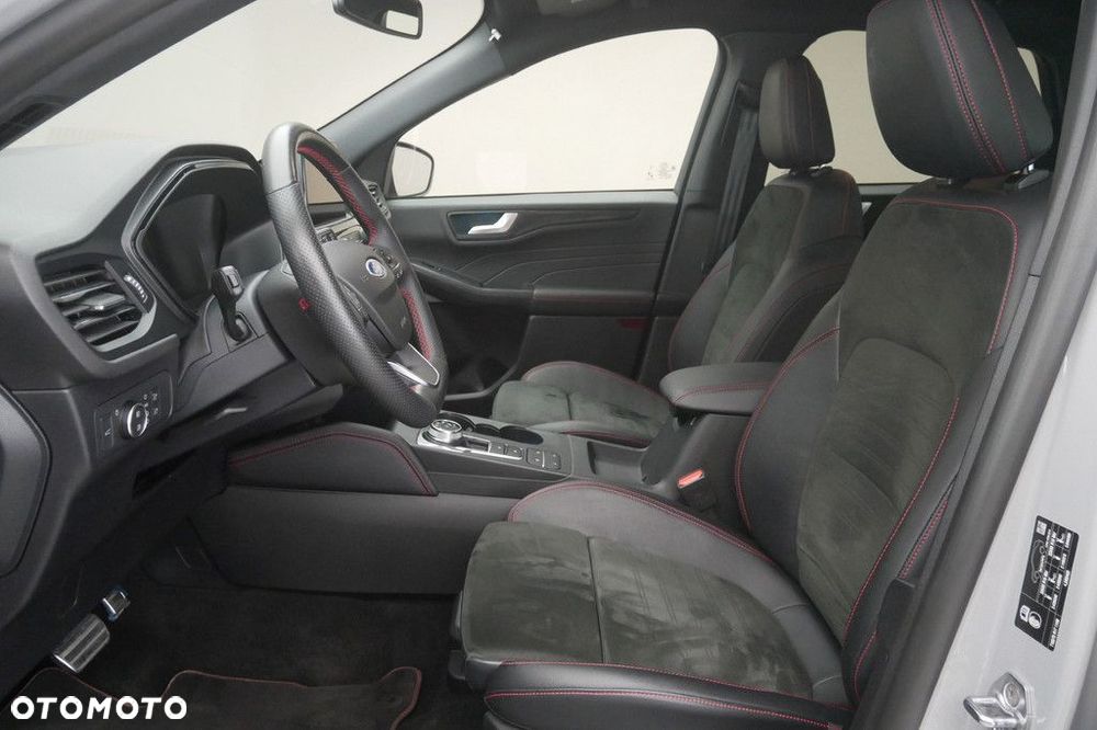 Ford Kuga - 12