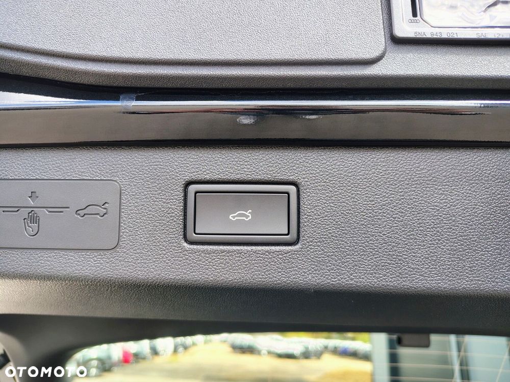 Volkswagen T-Roc - 12