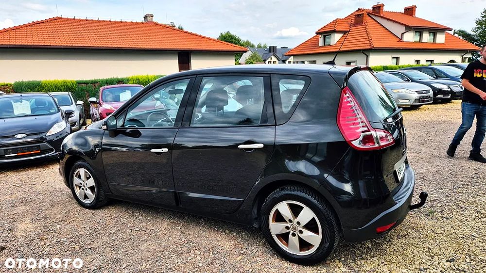 Renault Scenic 1.6 16V Luxe Privilege - 20