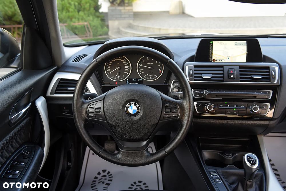 BMW Seria 1 116i - 29