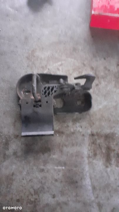 Zamek klapy 3C8 823 480 A - 1