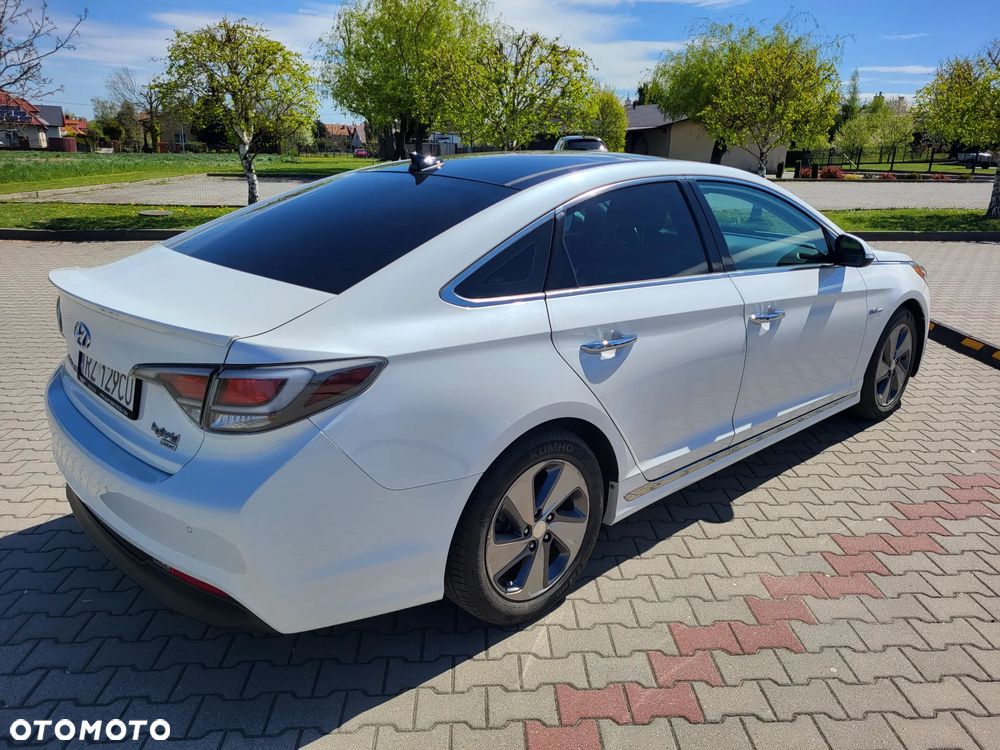Hyundai Sonata - 3