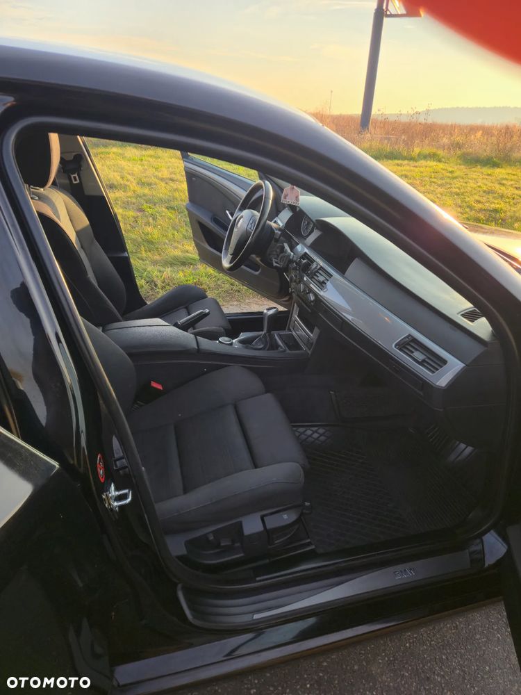BMW Seria 5 520d - 14