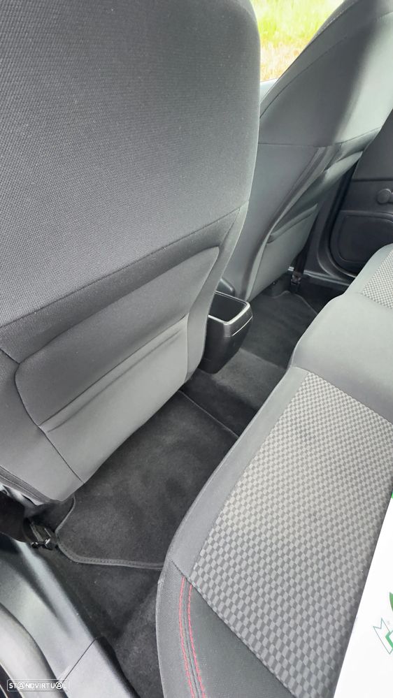 Ford Fiesta 1.0 EcoBoost S&S ACTIVE - 14