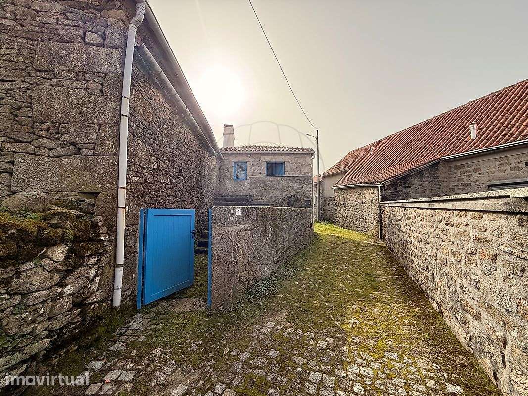 Moradia T2 para venda - Grande imagem: 2/14