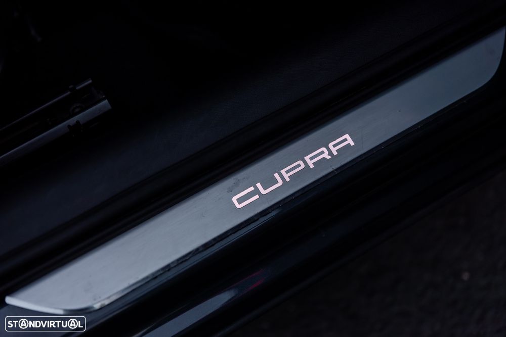 Cupra Formentor 1.4 e-Hybrid DSG Priority - 32