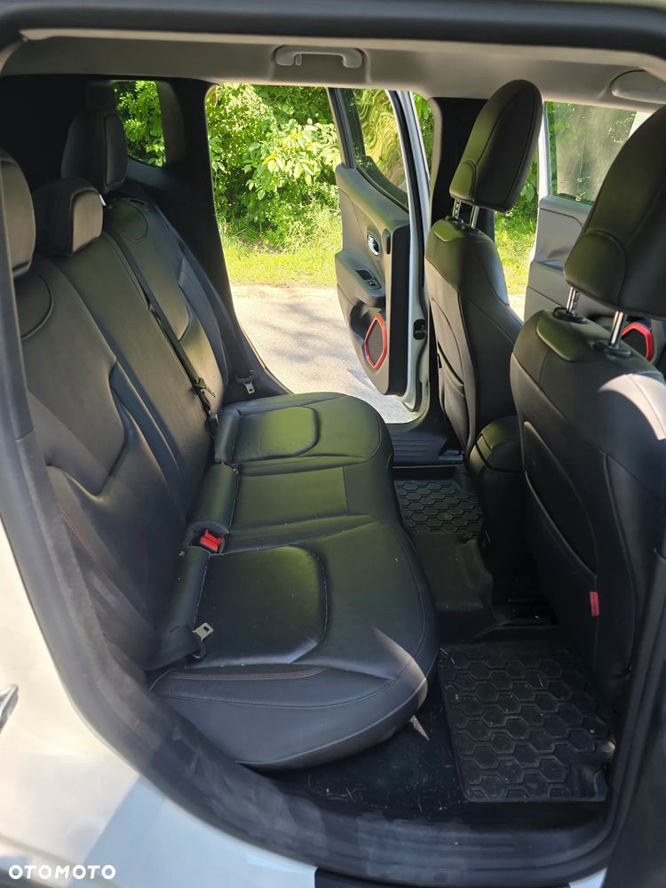 Jeep Renegade 2.0 MultiJet Active Drive Low Automatik Trailhawk - 24
