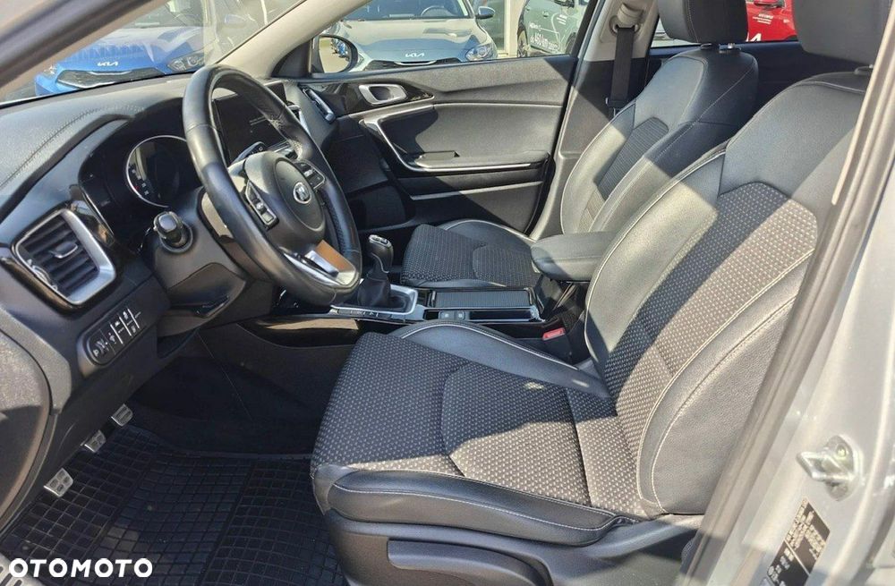 Kia Ceed 1.5 T-GDI L Business Line - 13