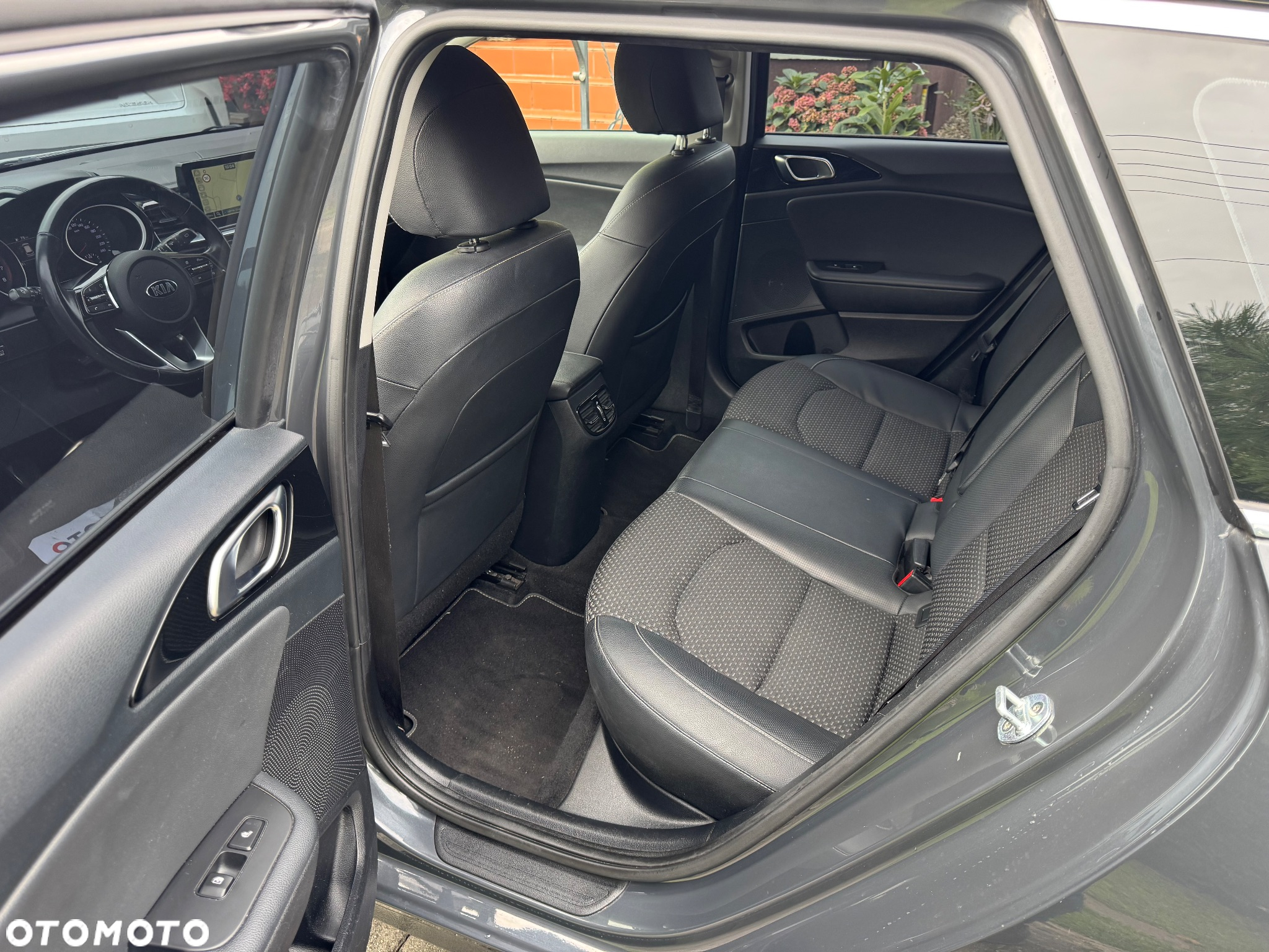 Kia Ceed SW 1.4 T-GDI OPF Platinum Edition - 22