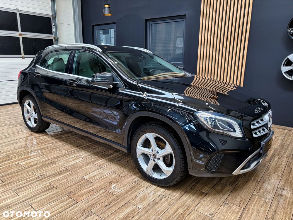 Mercedes-Benz GLA 200 7G-DCT Style - 5