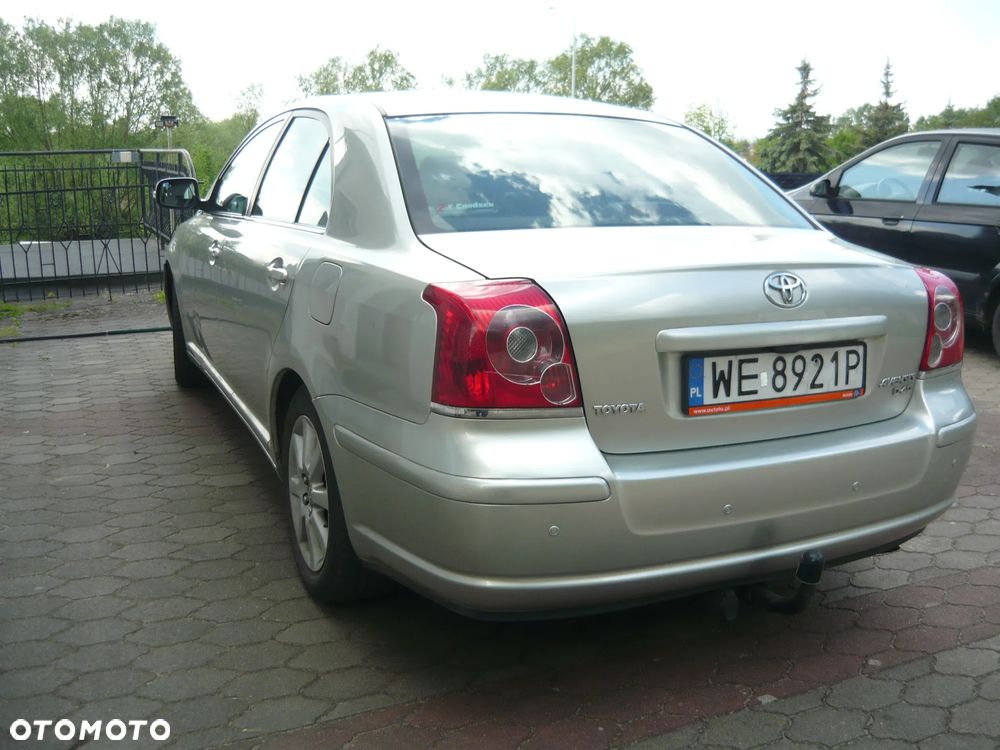 Toyota Avensis - 4