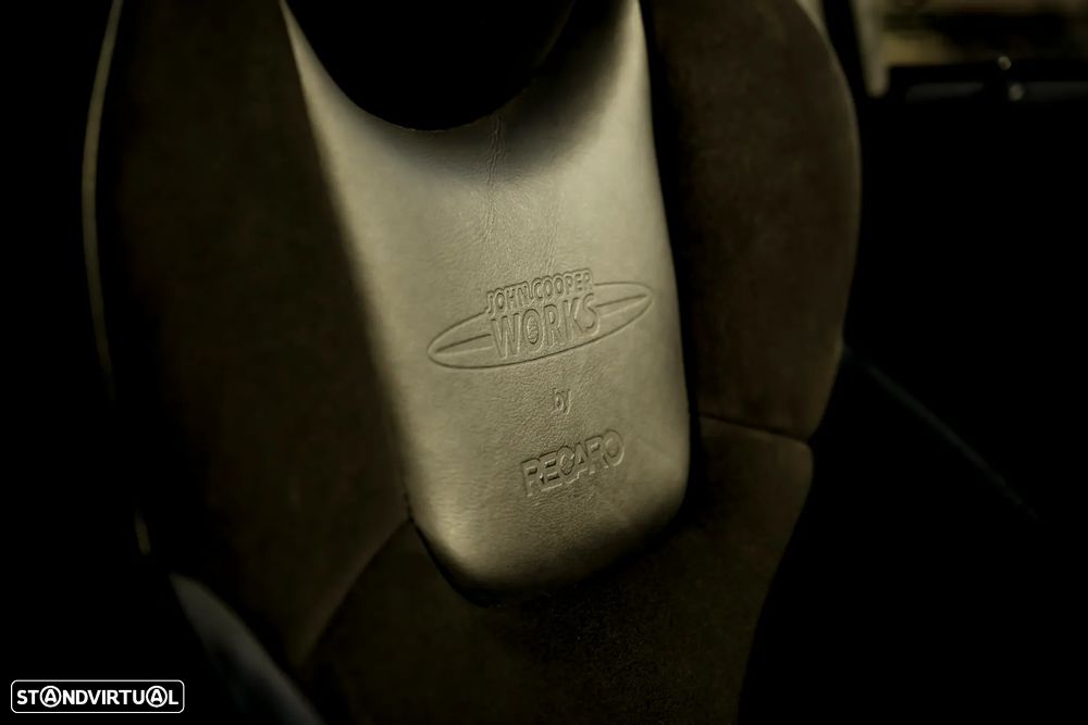 MINI 3 Portas John Cooper Works - 13