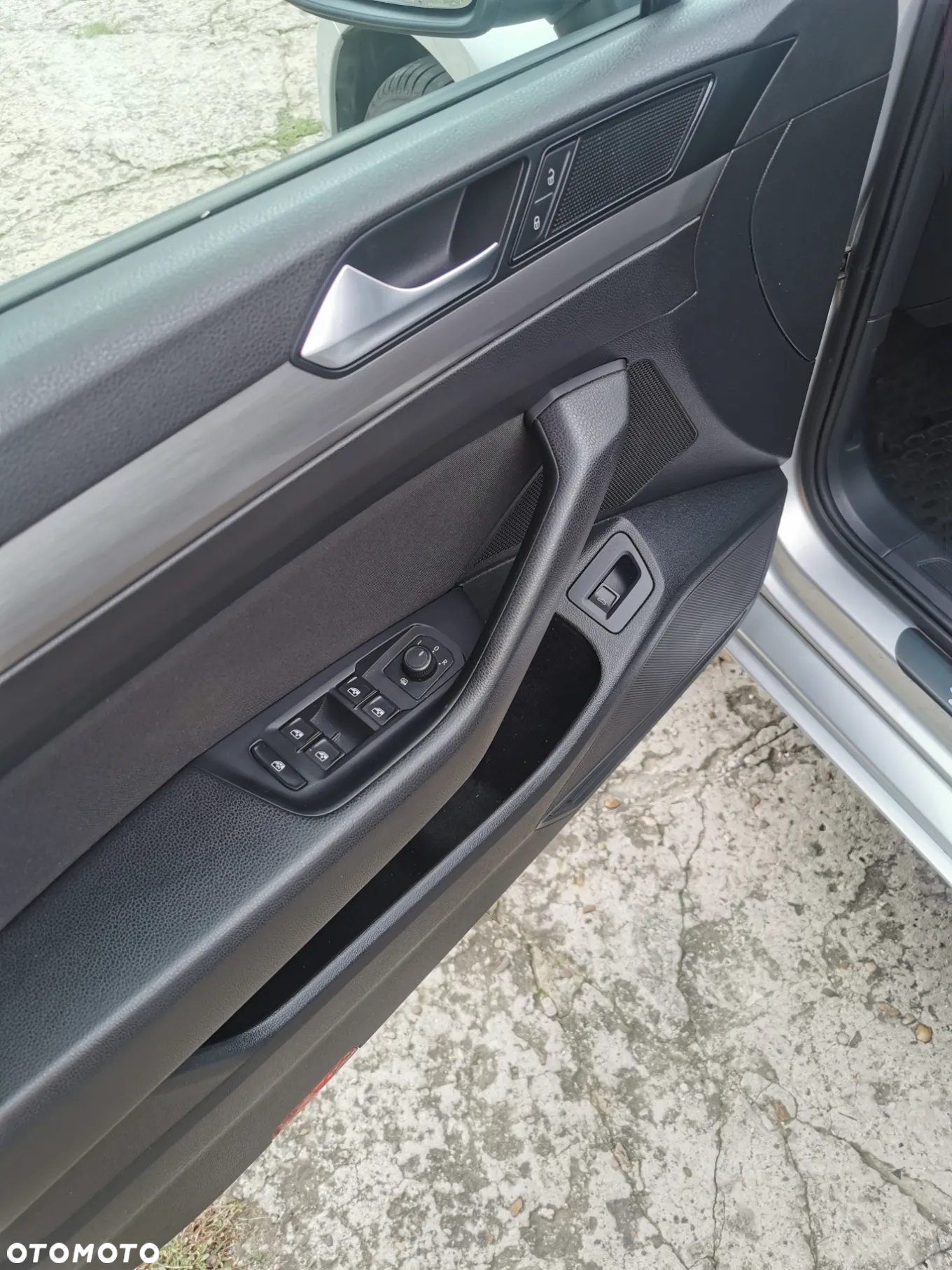 Volkswagen Passat 1.4 TSI BMT Comfortline - 10