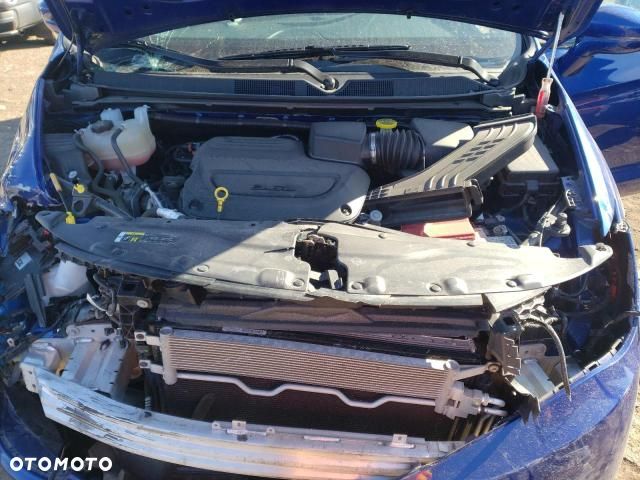 Chrysler Pacifica - 4