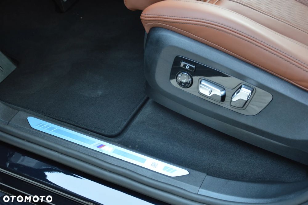 BMW X5 xDrive50e - 10