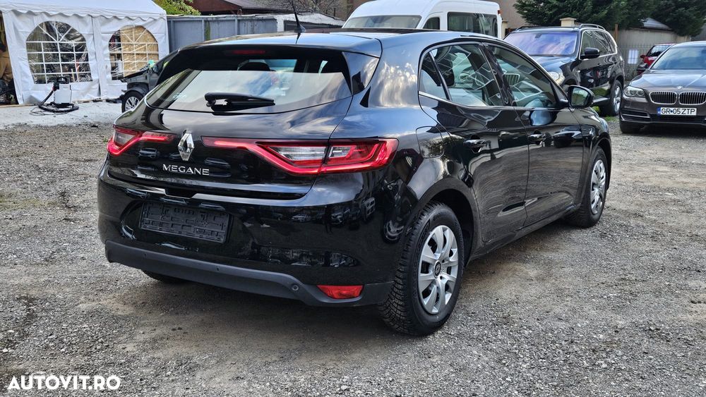 Renault Megane ENERGY TCe 115 Start & Stopp Paris Business - 6