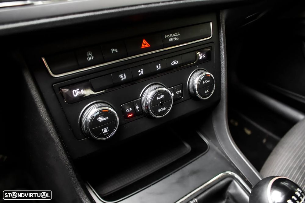 SEAT Leon ST 1.6 TDI Reference S/S - 21