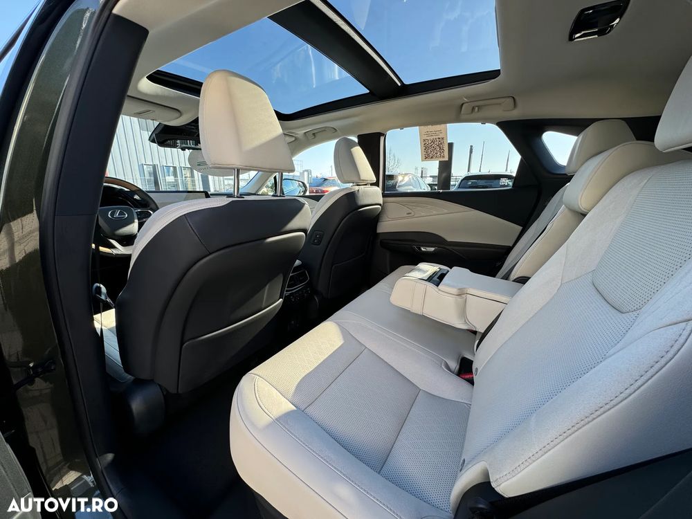 Lexus Seria RX 350h E-Four HEV Luxury - 27