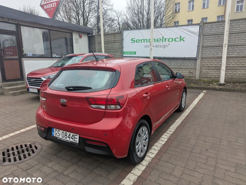 Kia Rio 1.2 L - 2