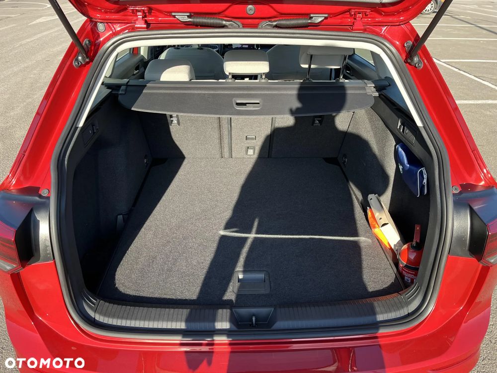 Volkswagen Golf Variant 1.5 eTSI mHEV Style DSG - 17