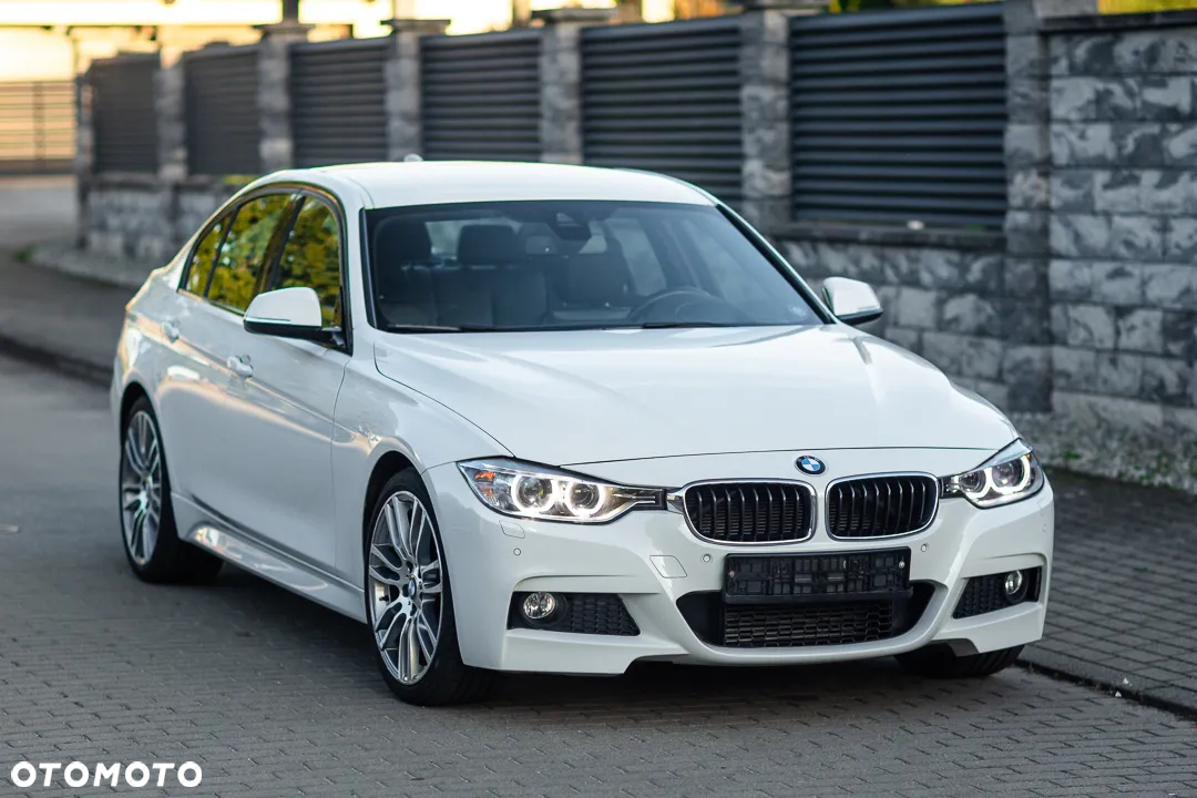 BMW Seria 3 330d xDrive M Sport - 4