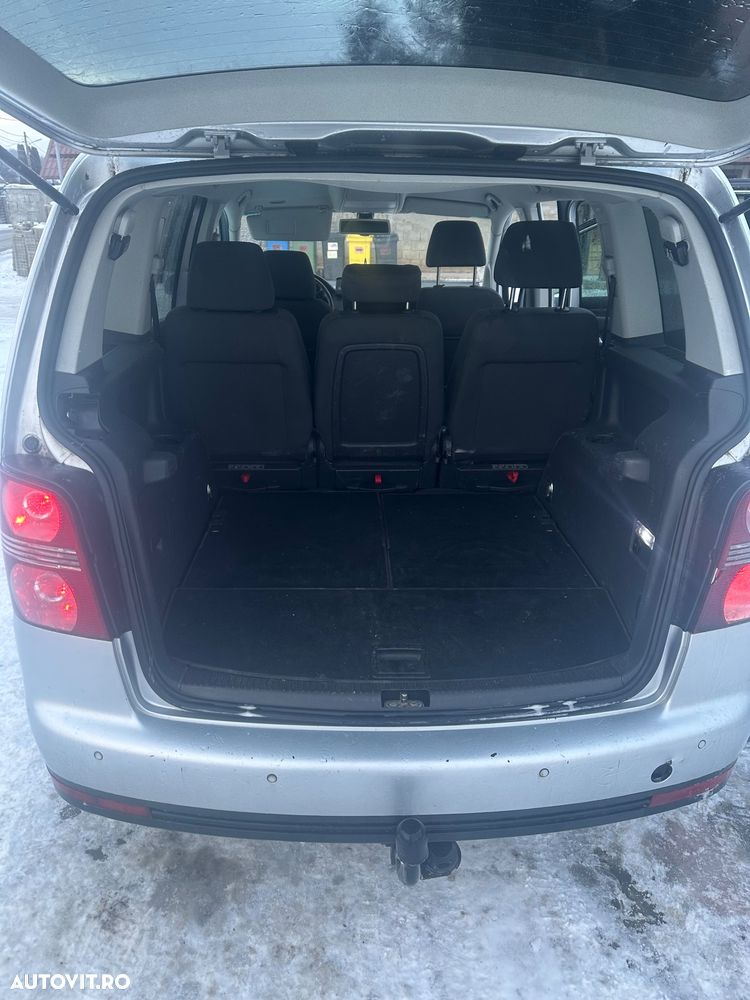 Volkswagen Touran 2.0 TDI Trendline - 6