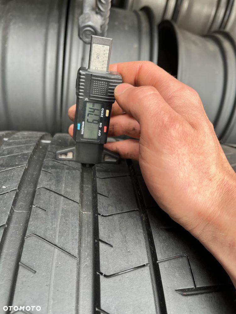 Pirelli P Zero 285 35 20 104 Y XL 2szt. - 3